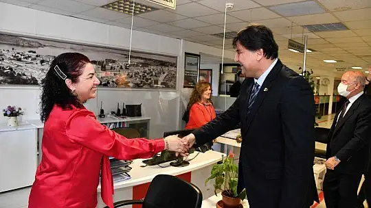 Karaca, belediye personelinin yeni yılını kutladı