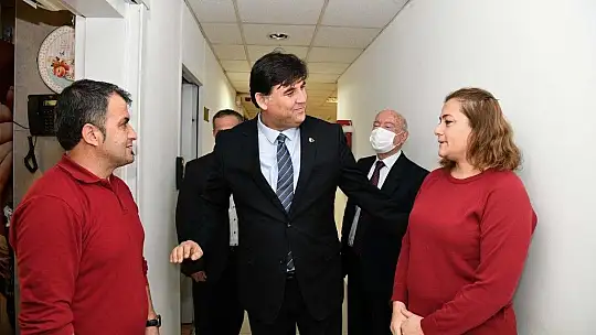 Karaca, belediye personelinin yeni yılını kutladı