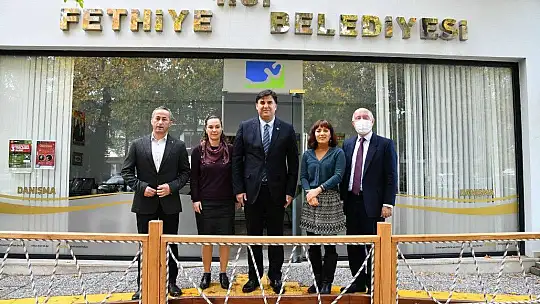 Karaca, belediye personelinin yeni yılını kutladı