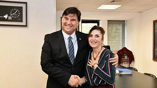 Karaca, belediye personelinin yeni yılını kutladı