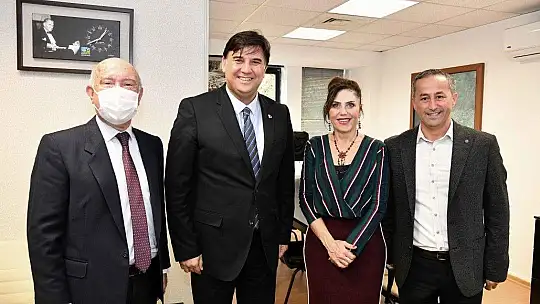 Karaca, belediye personelinin yeni yılını kutladı