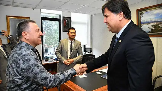 Karaca, belediye personelinin yeni yılını kutladı