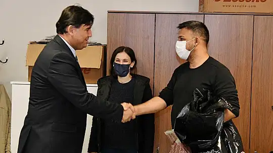 Karaca, belediye personelinin yeni yılını kutladı