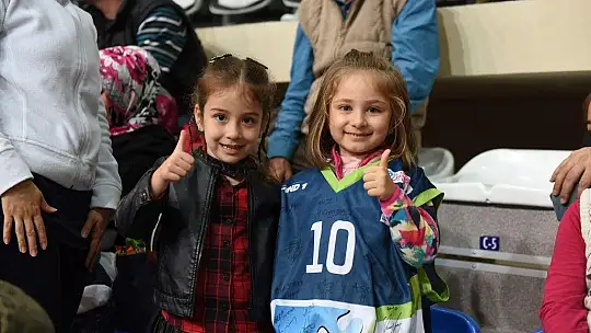 Fethiye Belediyespor yönetimi 2021 yılını değerlendirdi