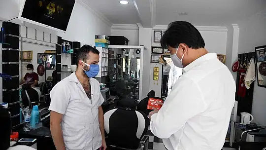 Berberlere atık jilet kutusu dağıtıldı