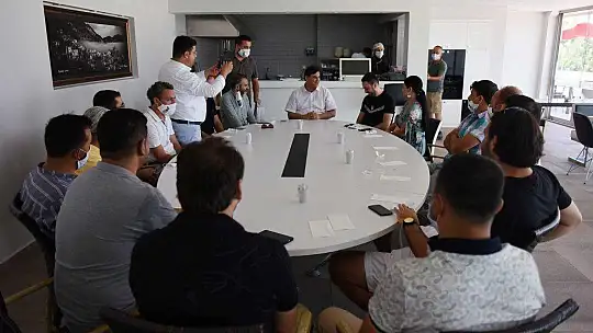 Beşiktaşlı Taraftarlar Derneğinden Karaca'ya Doğum Günü Kutlaması