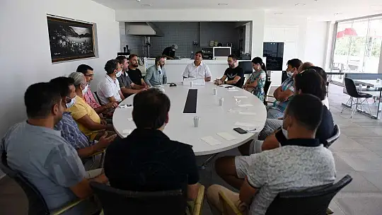 Beşiktaşlı Taraftarlar Derneğinden Karaca'ya Doğum Günü Kutlaması