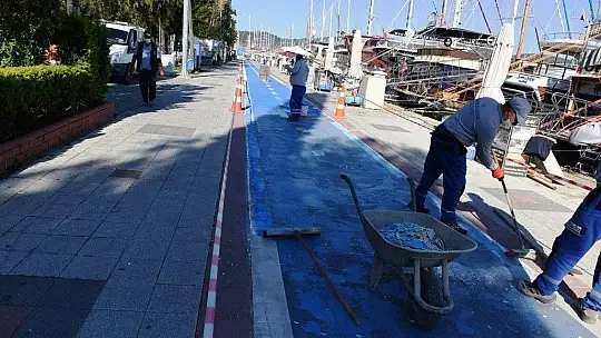 Bisiklet yolu boyanıyor