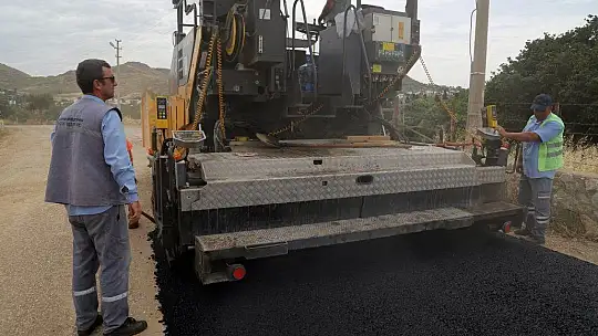 Karaova Çiftçilerinin Yüzü Açılan Bahçe Yolları İle Güldü