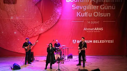 Bodrum Belediyesi yerel sanatçıların yanında