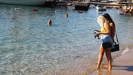 Bodrum'da iç ısıtan görüntüler