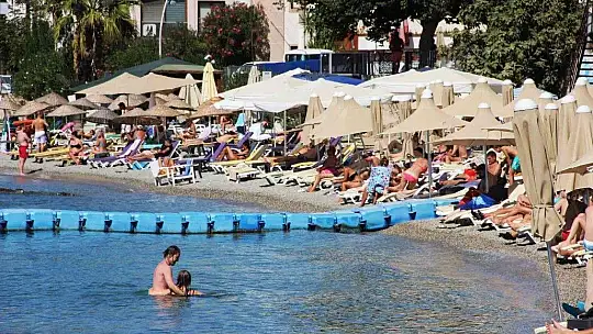 Bodrum sahilleri doldu taştı