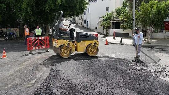 Bodrum yollarında çalışmalar aralıksız devam ediyor 