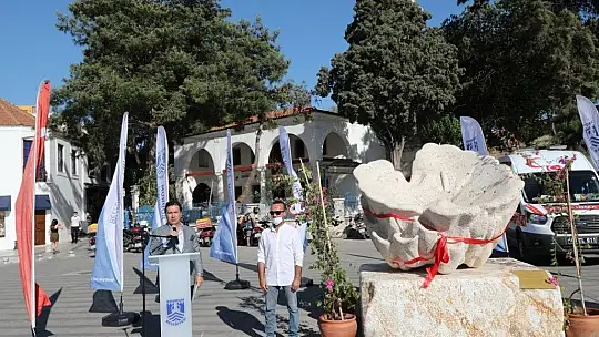 Bodrumlu süngerciler anısına sünger heykeli açılışı yapıldı