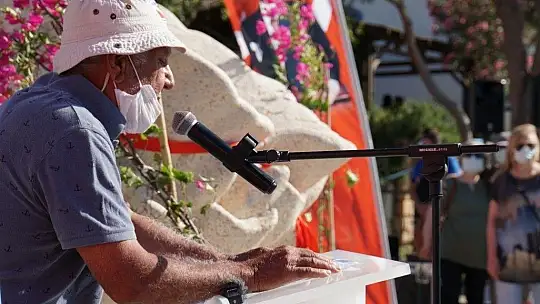 Bodrumlu süngerciler anısına sünger heykeli açılışı yapıldı