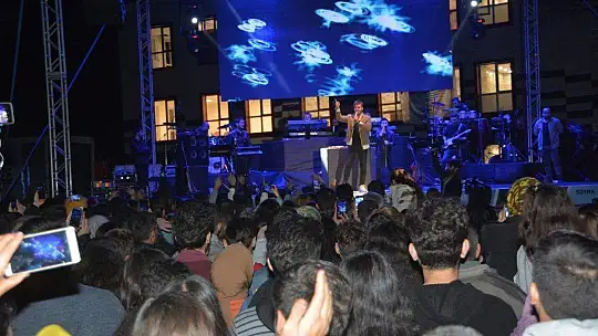 Mustafa Ceceli, Seydikemer'i Coşturdu