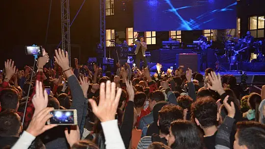 Mustafa Ceceli, Seydikemer'i Coşturdu