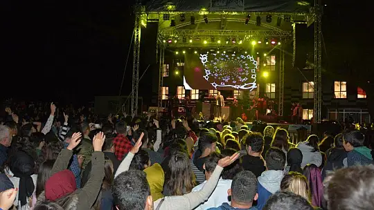 Mustafa Ceceli, Seydikemer'i Coşturdu