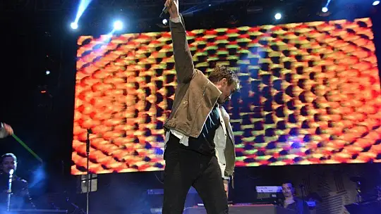 Mustafa Ceceli, Seydikemer'i Coşturdu