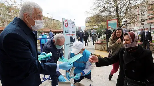 Büyükşehir 375 Bin Adet Ücretsiz Maske Dağıttı