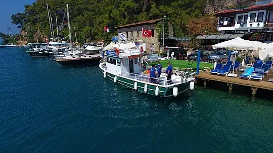 Büyükşehir Denizden 420 Bin 288 Poşet Katı Atık Topladı