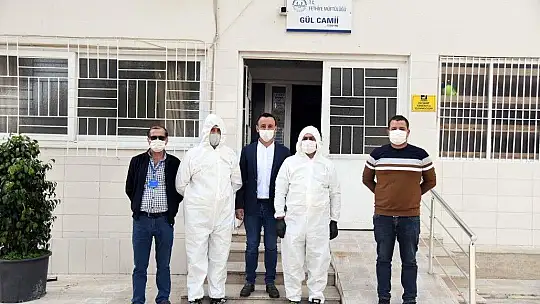 Camilerde temizlik çalışması başladı