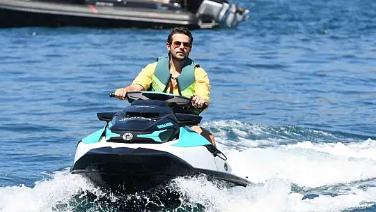 Cem Belevi'den jet-ski şov