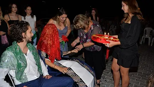 Begüm ile Mert çiftinin kına merasimi düzenlendi