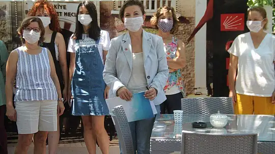 CHP'Lİ BAŞKAN OYMAK, 'KADIN CİNAYETLERİ DURDURULMALIDIR'