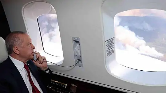 Cumhurbaşkanı Erdoğan yangın bölgesini havadan inceledi