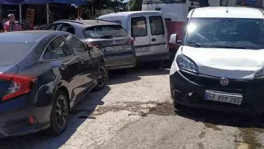 Vidanjör, park halindeki 8 araca çarptı
