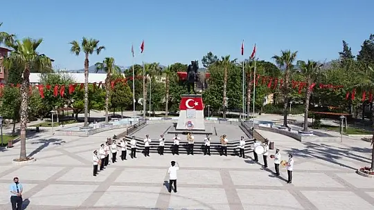 Şehir bandosu bayram coşkusunu doyasıya yaşattı