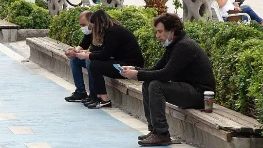 Parklar, pazarlar lokanta oldu