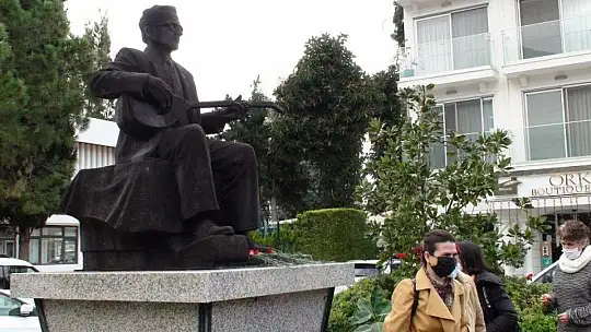 Türkülerin babası türkülerle anıldı