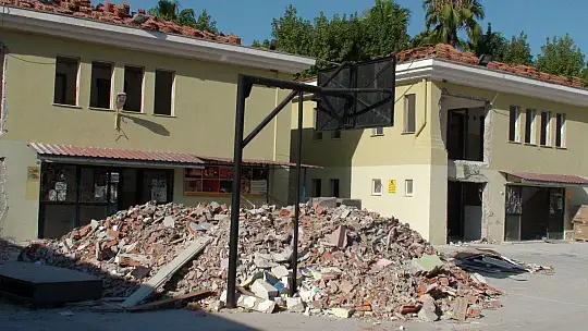 ŞEFİKA PEKİN'DE DEPREM GÜÇLENDİRME ÇALIŞMASI