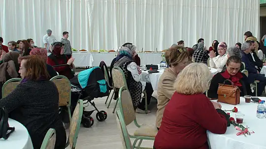 CLUB TUANA'DA DEPREMZEDE KADINLARA ÖZEL ETKİNLİK