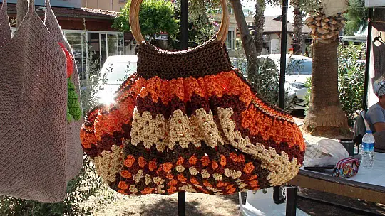 EL EMEĞİ ÜRÜNLER SAHİPLERİNİ BEKLİYOR