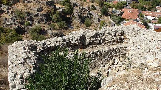 FETHİYE KALESİ KAZI ÇALIŞMALARI DEVAM EDİYOR