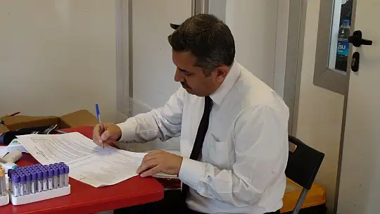 'KAN BAĞIŞI SİZDEN HEDİYE KİTAP BİZDEN'