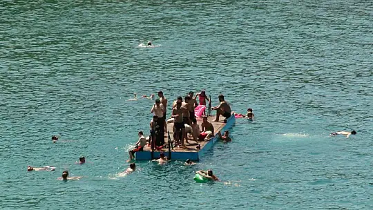 Büyük Samanlık Koyu yoğunluğuyla dikkat çekiyor