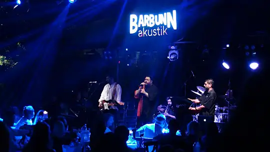 'Sakiler' Barbunn'da kulakların pasını sildi