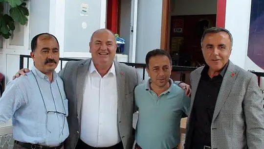 BAŞKAN DEMİR MUHTARLARLA KAHVALTIDA BULUŞTU