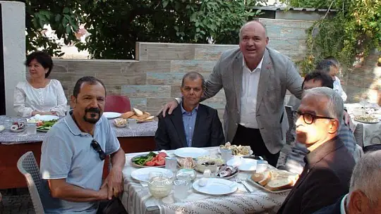 BAŞKAN DEMİR MUHTARLARLA KAHVALTIDA BULUŞTU