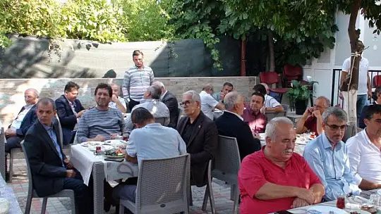 BAŞKAN DEMİR MUHTARLARLA KAHVALTIDA BULUŞTU