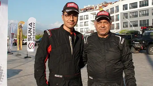 OFFROAD ARAÇLARI, BEŞKAZA MEYDANI'NDA