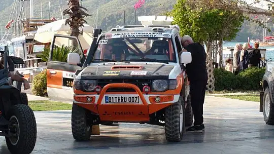 OFFROAD ARAÇLARI, BEŞKAZA MEYDANI'NDA