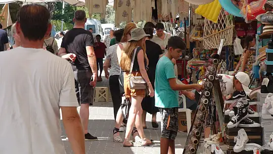 Giyim Pazarı'na yoğun ilgi