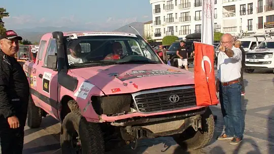 OFFROAD ARAÇLARI, BEŞKAZA MEYDANI'NDA