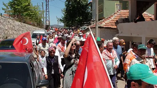 YÖRÜK ŞENLİĞİNE YOĞUN KATILIM