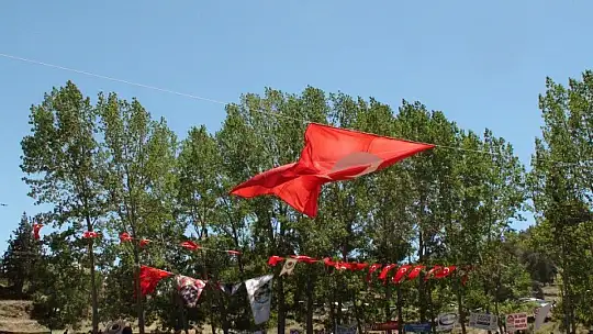 YÖRÜK ŞENLİĞİNE YOĞUN KATILIM